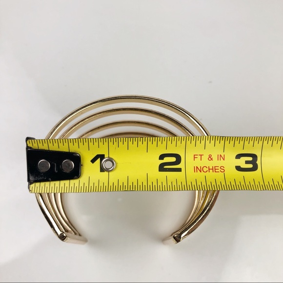 ☀️Gold cuff bracelet☀️ - Picture 3 of 3